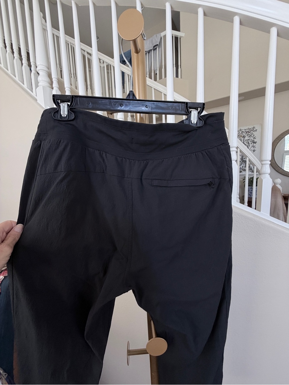 Women’s Athleta jogger - Picture 3 of 6